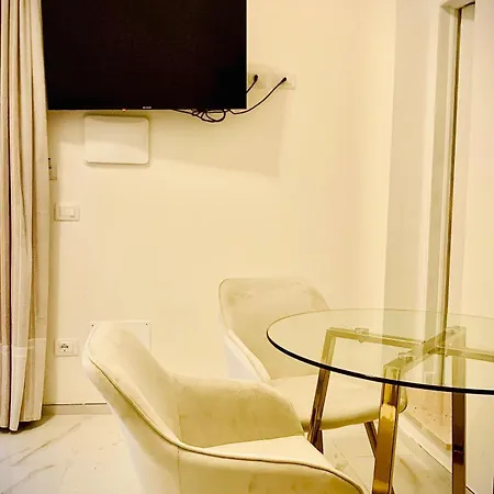 Ippolita Palace Luxury Lägenhet *