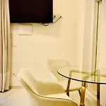 Ippolita Palace Luxury Apartamento *