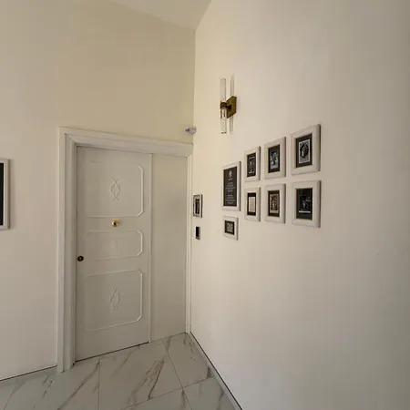 Ippolita Palace Luxury Lägenhet *